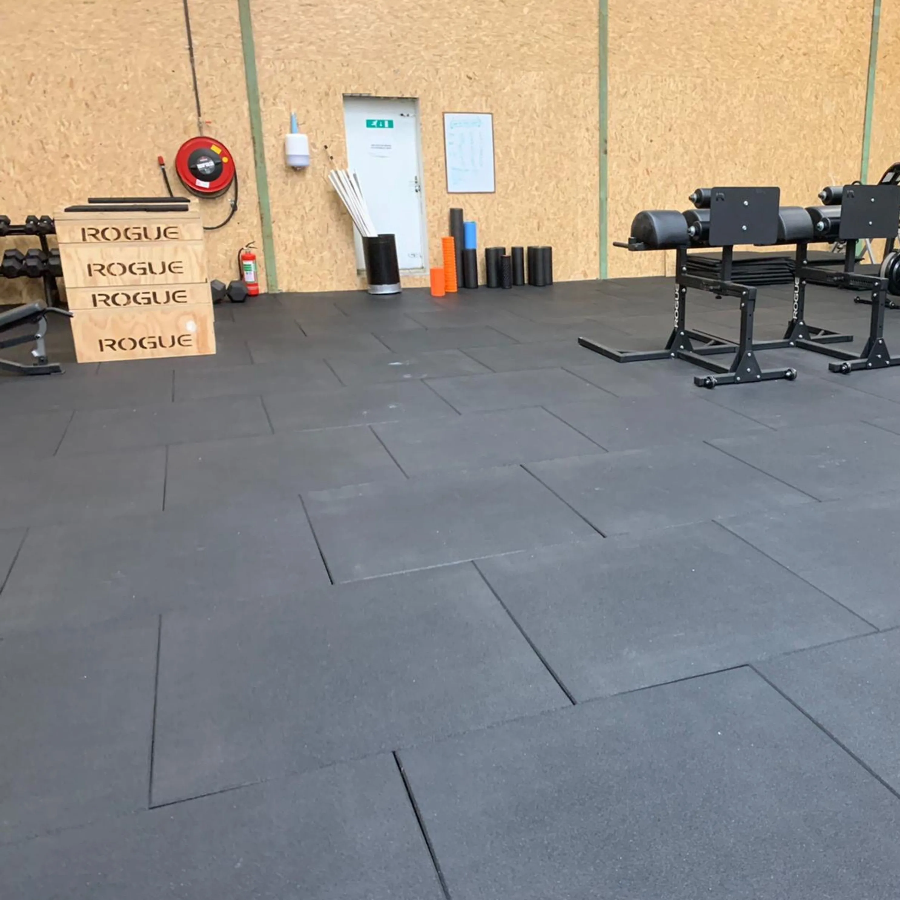 Flatline Pro Black Rubber Gym Flooring 1m x 1m x 20mm from Cannons UK, (bulk discounts available)