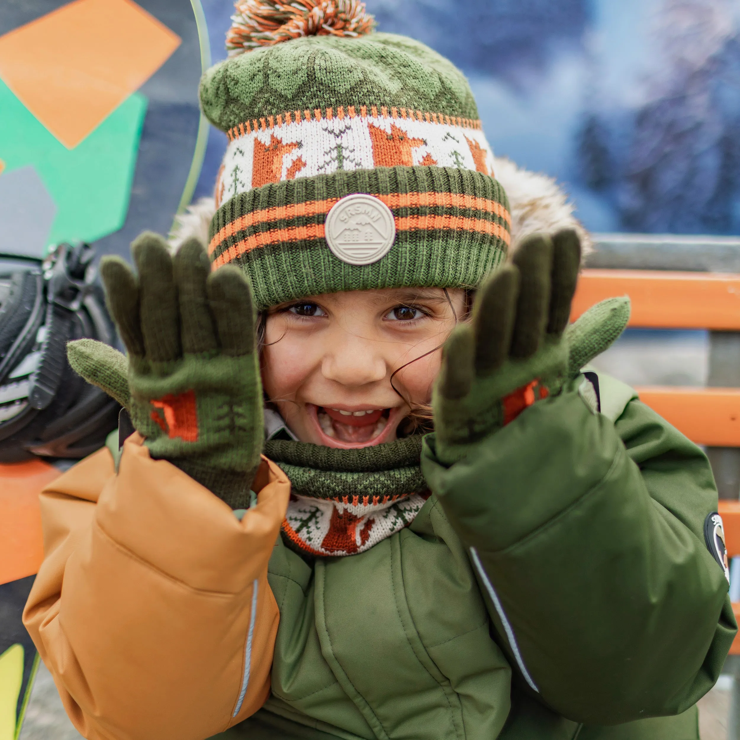 Gants verts et orange à motifs en tricot, bébé || Green and orange knitted gloves with print, child