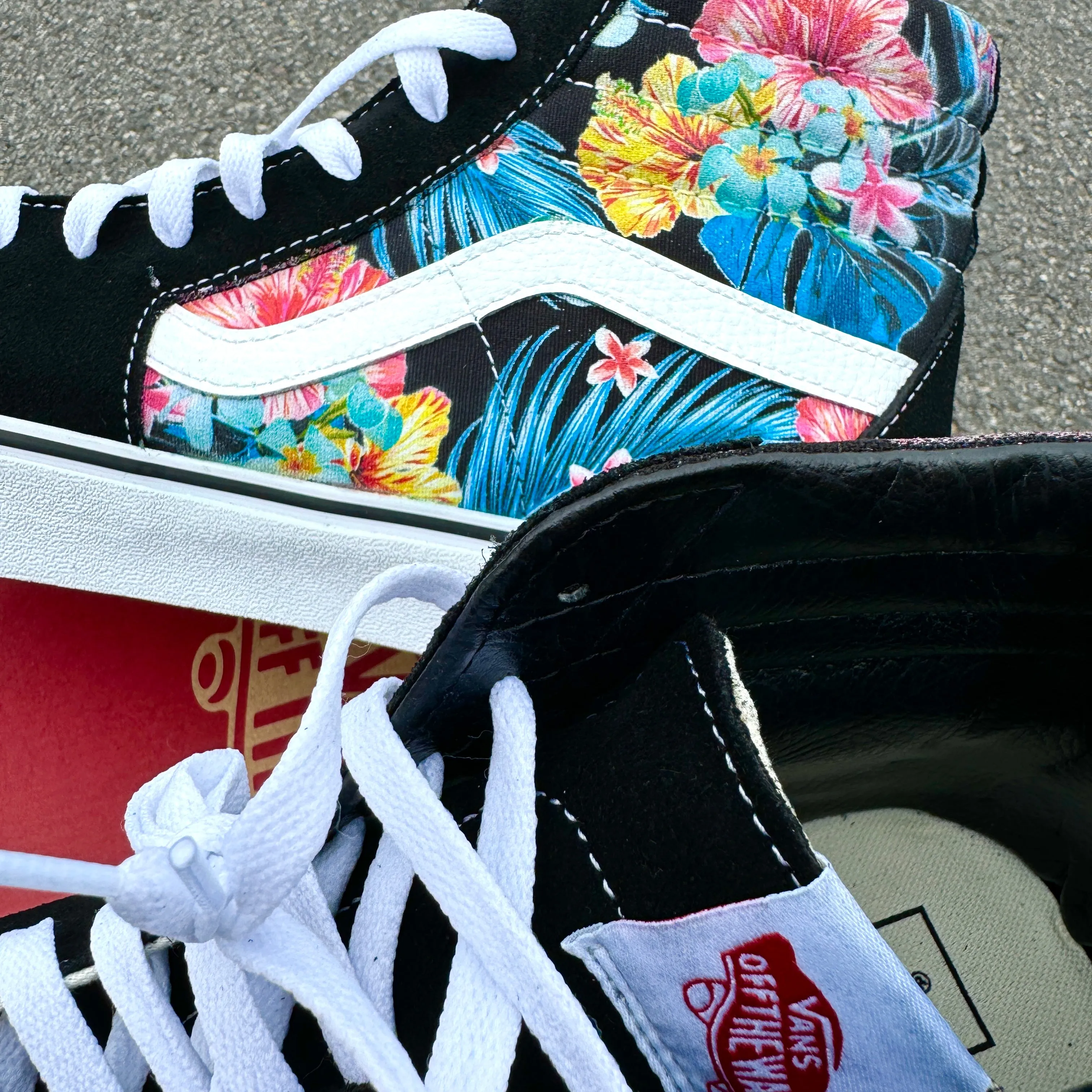 Hawaiian Tropical Floral Vans SK8-Hi Shoes