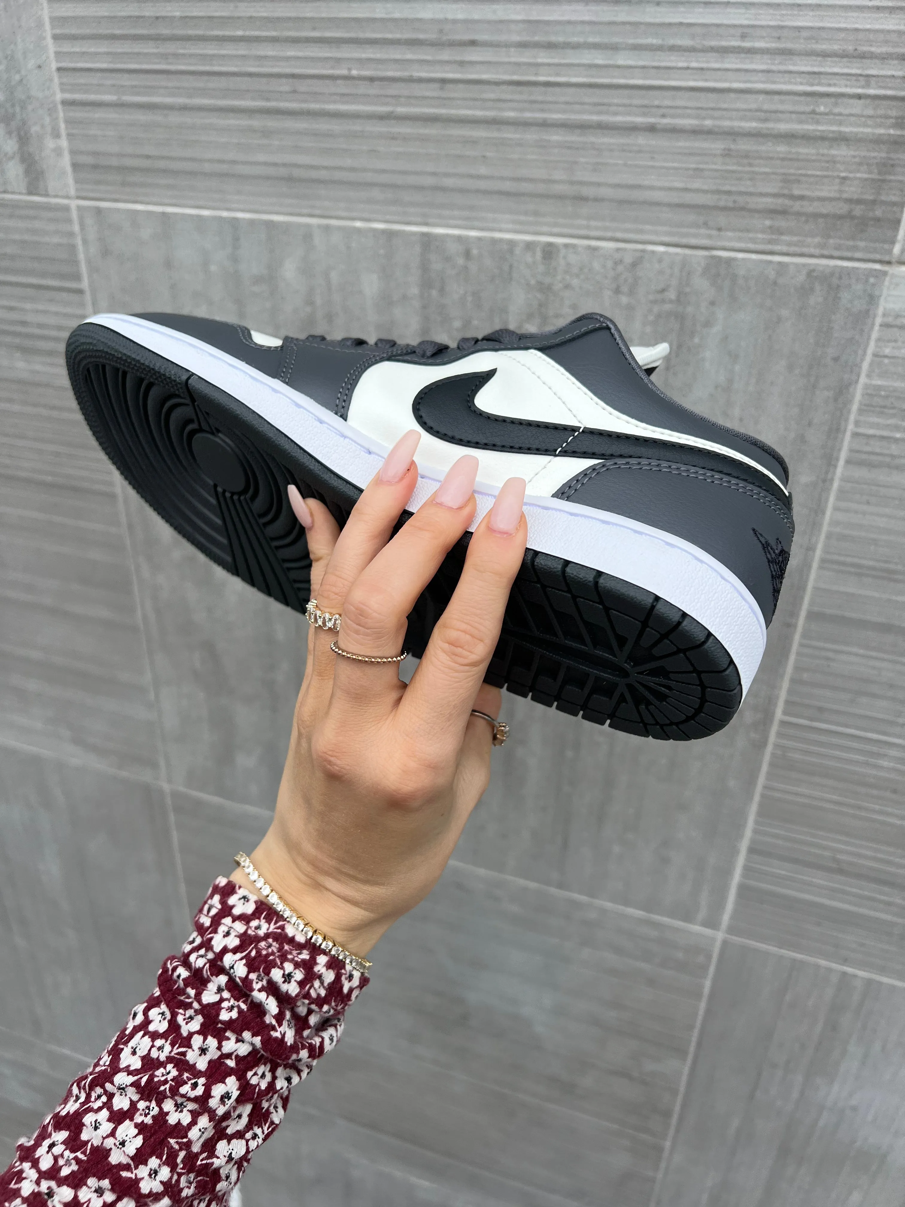 Swarovski Women’s Air Jordan 1 Low Shoes